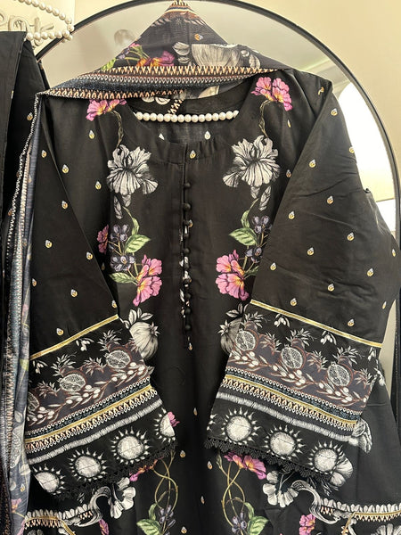 Midnight Floral Lawn 3-Piece Suit with Gotta Work & Minaar Dupatta