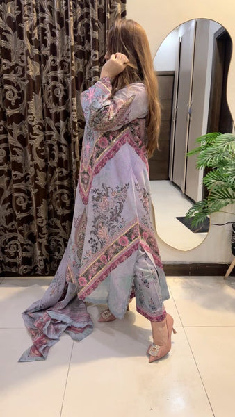 Pastel Grey Floral Lawn 3-Piece Suit with Munarq Dupatta