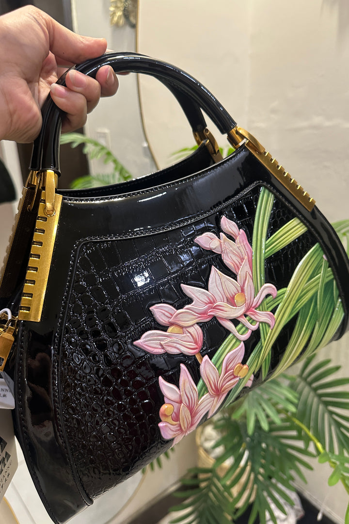 Elegant Black Patent Leather Floral Embossed Handbag – Luxury Croc Texture Shoulder Bag