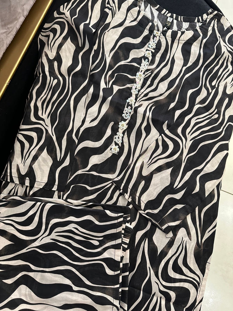 Chic Zebra Print 2PC Set with Embellished Neck – Trendy Black & White Outfit