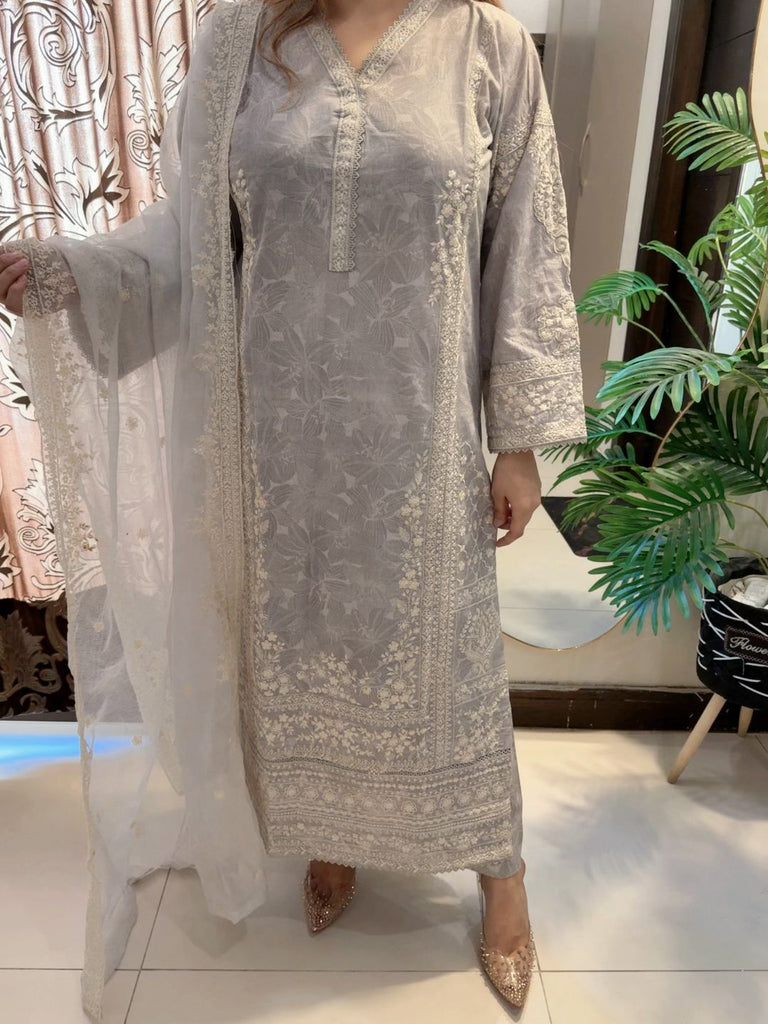 Elegant Grey Embroidered Lawn 3 Piece Suit with Khadi Net Dupatta