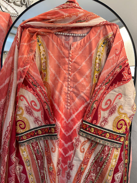 Luxury powderFloral 3-Piece Lawn Suit with Black Button Detailing & Printed Dupatta