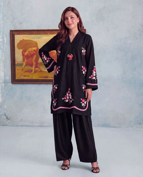 Black Bloom Embroidered Dhanak 2-Piece Suit