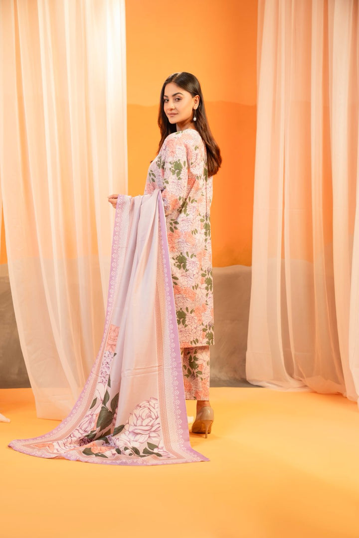 Round Embroidered Daman – Winter Khaddar Suit 3-piece