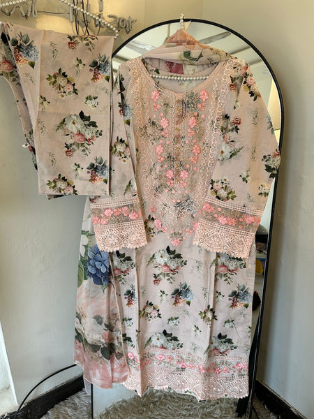 Blush Bloom Floral Lawn 3-Piece Suit with Printed Dupatta