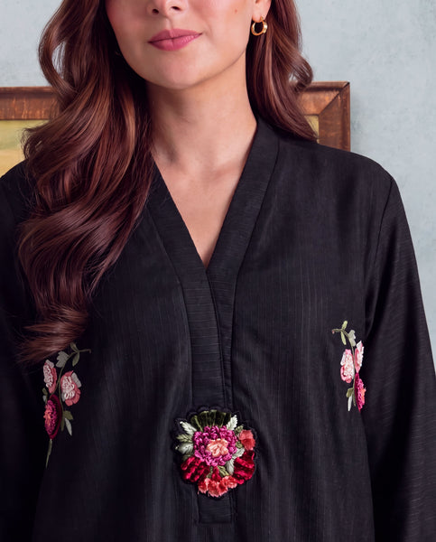 Black Bloom Embroidered Dhanak 2-Piece Suit