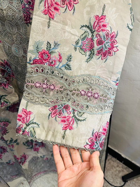 Ivory Bloom Embroidered Lawn 3-Piece Suit – Summer Collection