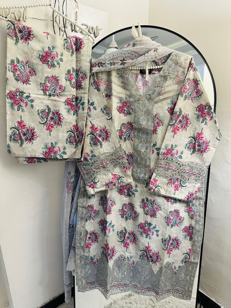 Ivory Bloom Embroidered Lawn 3-Piece Suit – Summer Collection