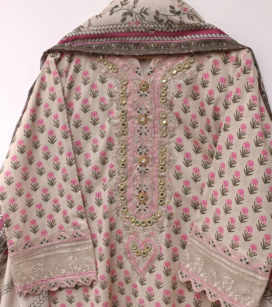 Pink Floral Embroidered 3-Piece Lawn Suit – Summer Luxury Collection