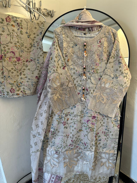 Elegant Floral Embroidered Lawn 3-Piece Suit with minaar Dupatta – Summer Collection