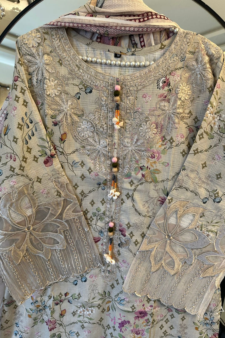 Elegant Floral Embroidered Lawn 3-Piece Suit with minaar Dupatta – Summer Collection