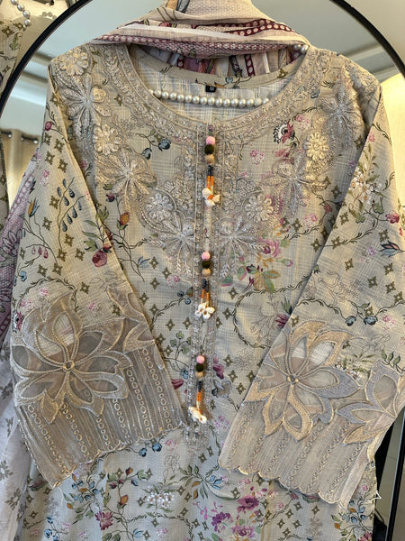 Elegant Floral Embroidered Lawn 3-Piece Suit with minaar Dupatta – Summer Collection