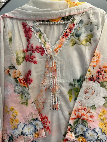 Blossom Grace Lawn 3-Piece with Lawn Dupatta – Lace & Pearl Detail