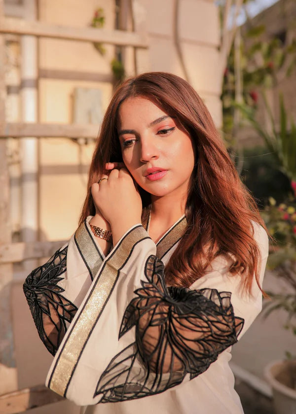 Elegant Black & White 2 Piece Lawn Suit – Embroidered Patch with V-Neck Lace