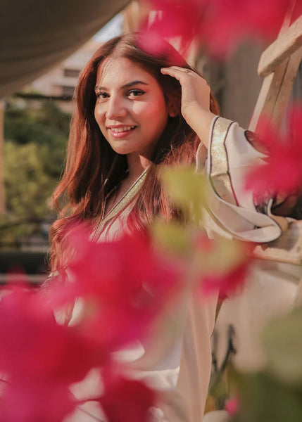 Elegant Black & White 2 Piece Lawn Suit – Embroidered Patch with V-Neck Lace