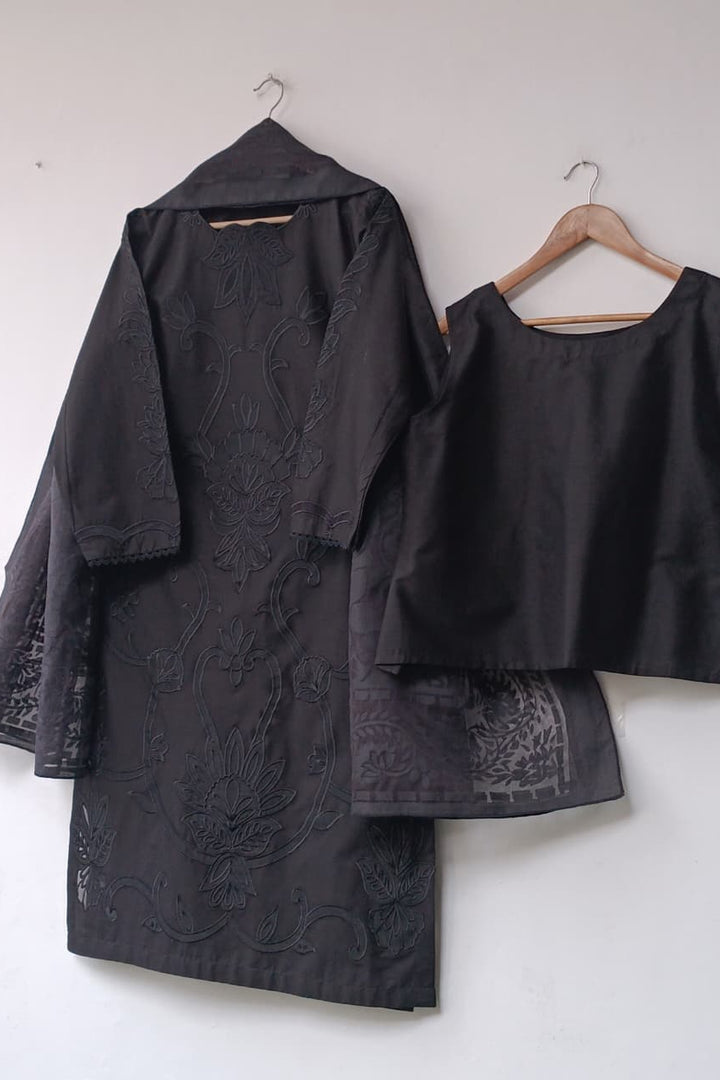 Midnight Elegance 4PC Embroidered Cotton Lawn Suit with Organza Dupatta