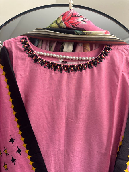 Pink Blossom Printed Lawn 3 Piece Suit with Pearl Neckline