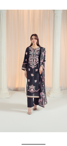 Midnight Floral Elegance – 3 Piece Embroidered Suit