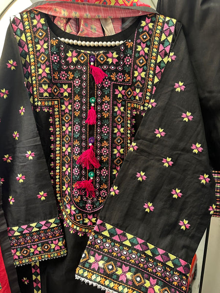 Sindhi multi ethnic stlye