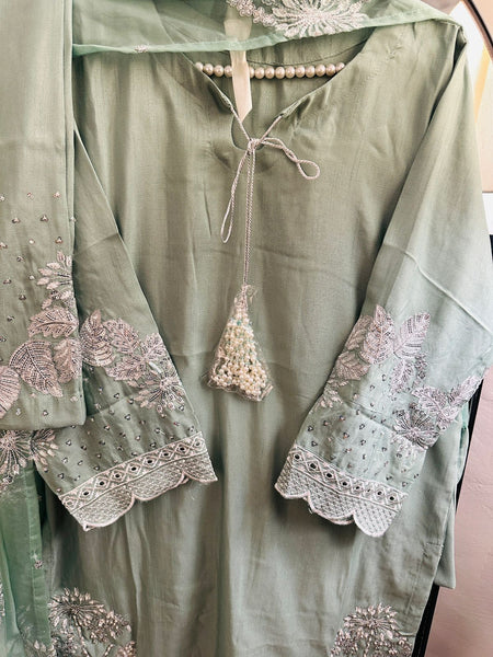 Apple Grace – 3 Piece Formal Embroidered Suit