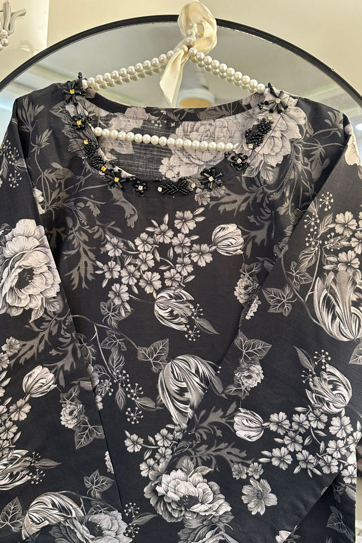 Elegant black floral printed dress