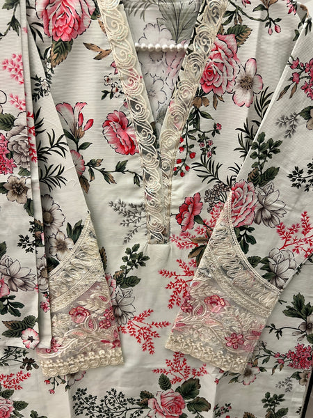 Floral Elegance 3 Piece Khaddar Suit