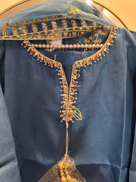 ✨ zinc Handcrafted 3-Piece Ensemble ✨