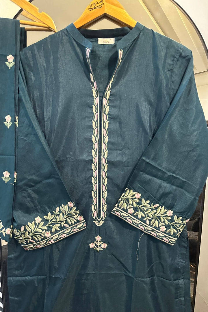 2-Piece Raw Silk Suit – Elegant Floral Embroidery