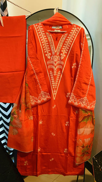 Sunset Ember – Soft Karandi Embroidered 3 Piece