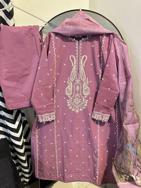 Grewia Elegance – White Embroidered 3Pc Outfit