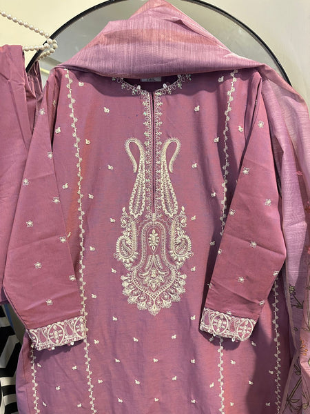 Grewia Elegance – White Embroidered 3Pc Outfit